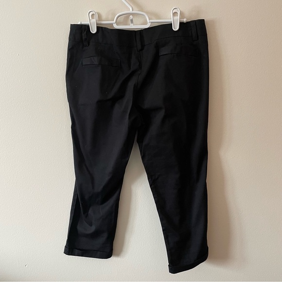 Vittoria Moda Black Capri Pants - Picture 8 of 10